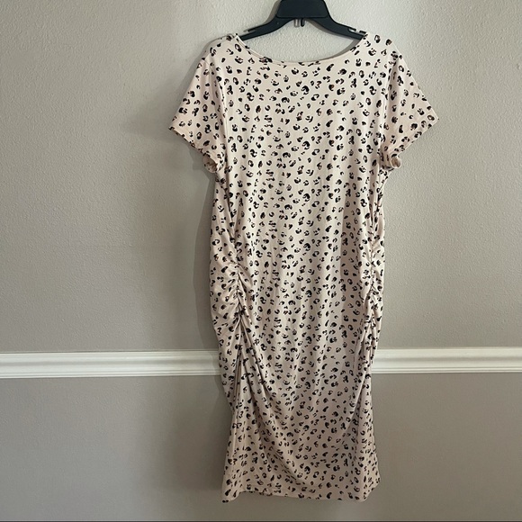 Isabel Maternity Short Sleeve Pink Dress - Picture 6 of 15